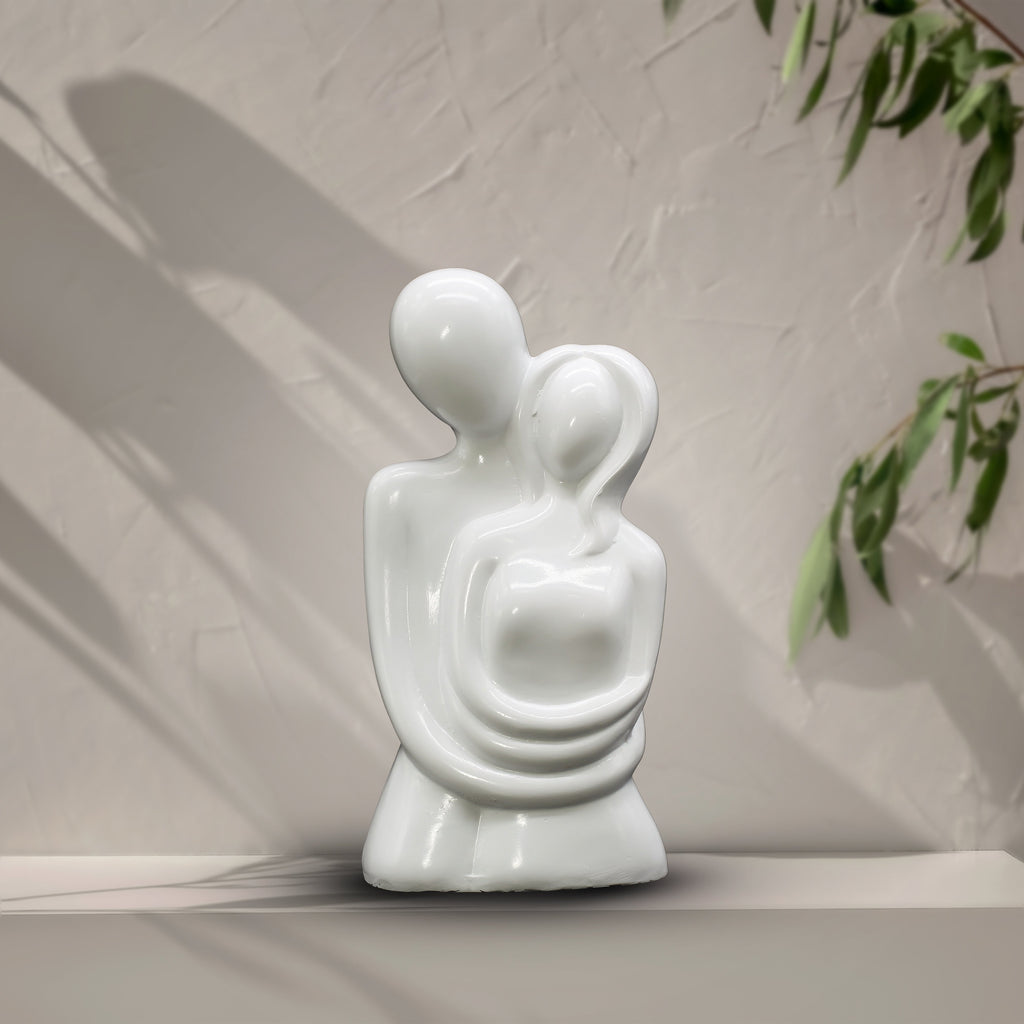 Modern White Ceramic Couple Statue - Romantic Abstract Lovers Sculpture for Home Decor, Minimalist Anniversary & Wedding Gift, Elegant Figurine for Living Room Shelf, Bedroom, or Office Desk