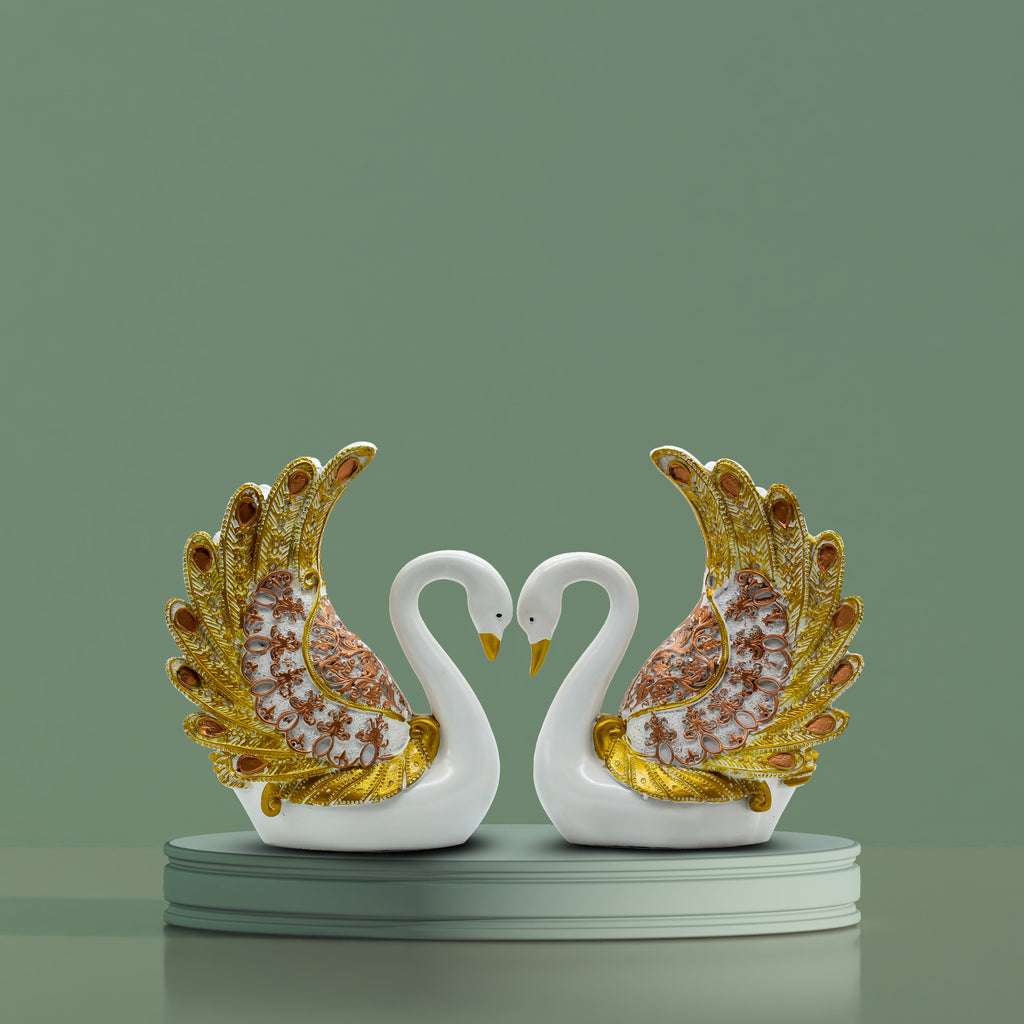 Modern White and Gold Crane Couple Statue ? Elegant Resin Figurine with Textured Wings, Nordic Style Animal Sculpture for Home Decor, Living Room, or Wedding Anniversary Gift