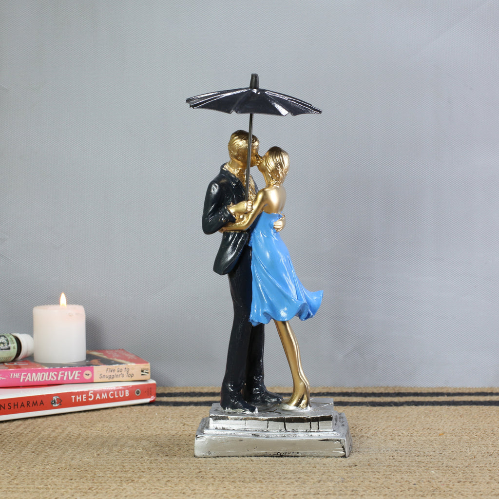 Handcrafted Resin Couple Statue, Romantic Home Decor, Anniversary Wedding Gift