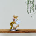 Handmade Romantic Couple Statue for Home Decoration | Polyresin Showpiece Gift Item