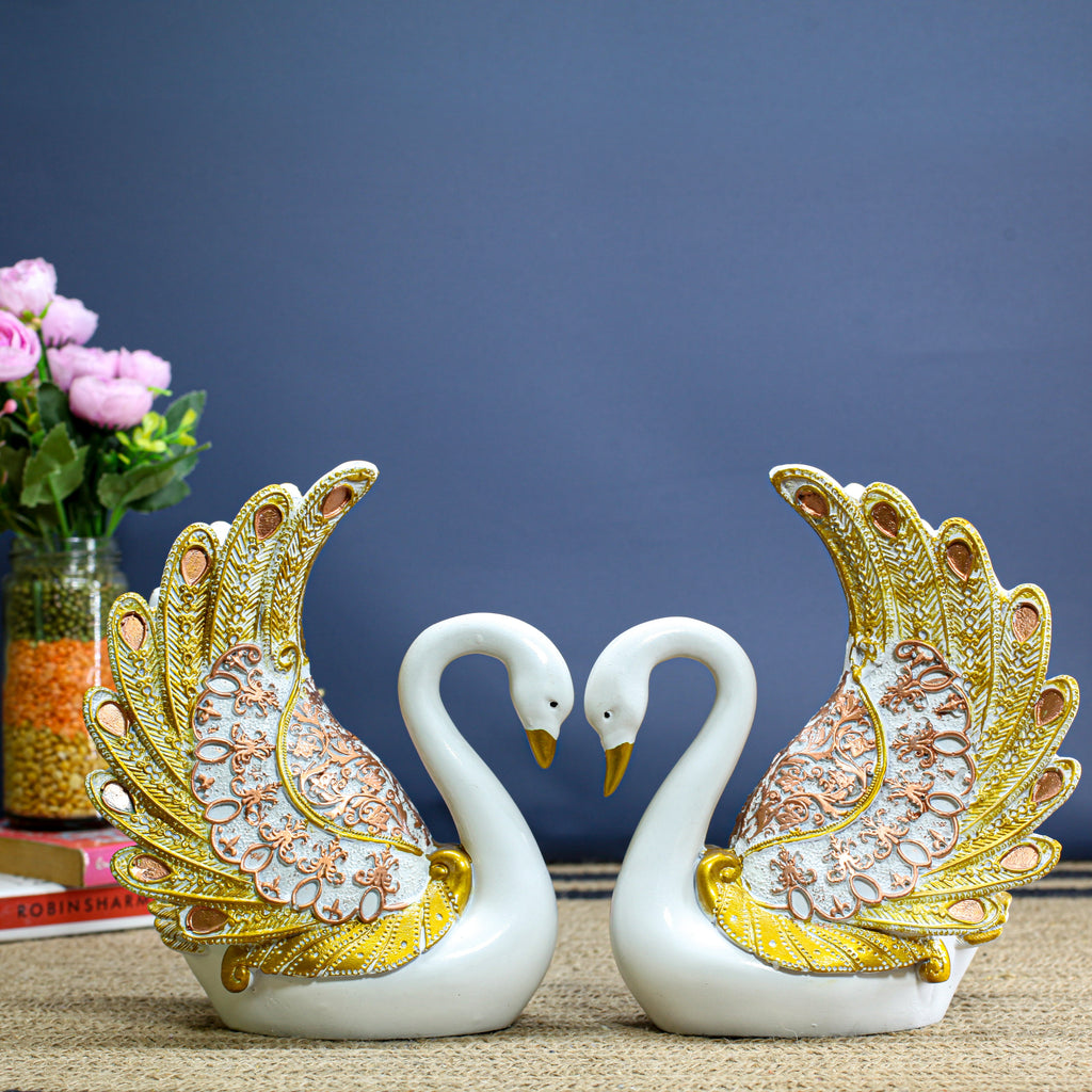 Modern White and Gold Crane Couple Statue ? Elegant Resin Figurine with Textured Wings, Nordic Style Animal Sculpture for Home Decor, Living Room, or Wedding Anniversary Gift