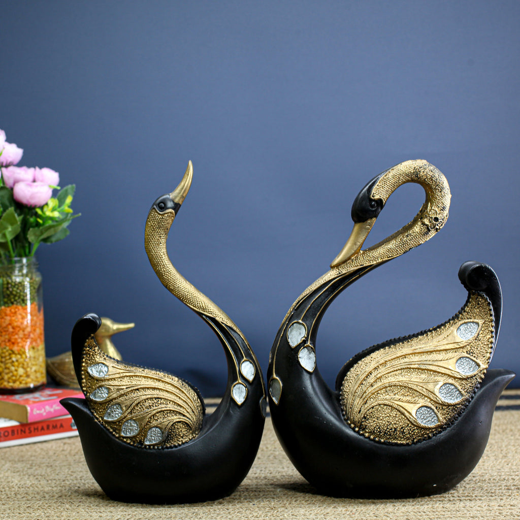 Modern Black and Gold Crane Couple Statue ? Elegant Resin Figurine with Textured Wings, Nordic Style Animal Sculpture for Home Decor, Living Room, or Wedding Anniversary Gift