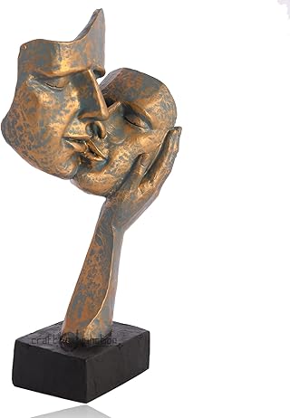Valentine Romantic Love Couple Statue Showpiece