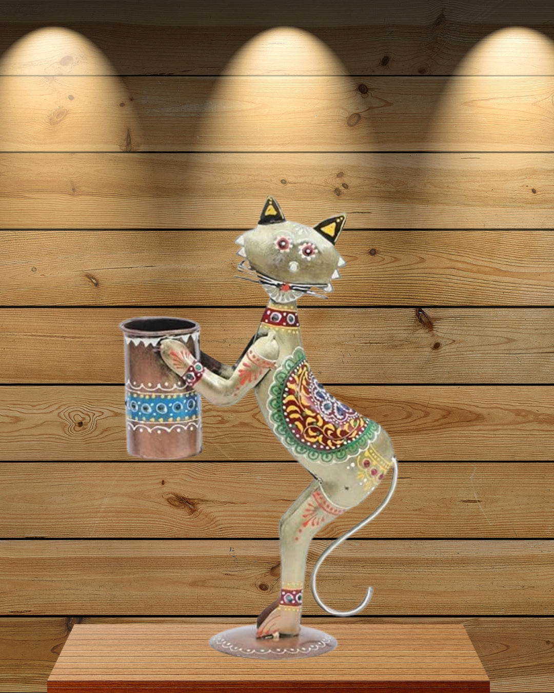Iron Cat holding a Pen Holder Showpiece for Home decor,